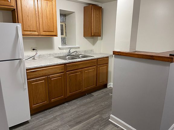 3rd image of 1931 S Saint Louis Ave #B