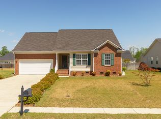 213 Tadcaster Ct, Raeford, NC 28376