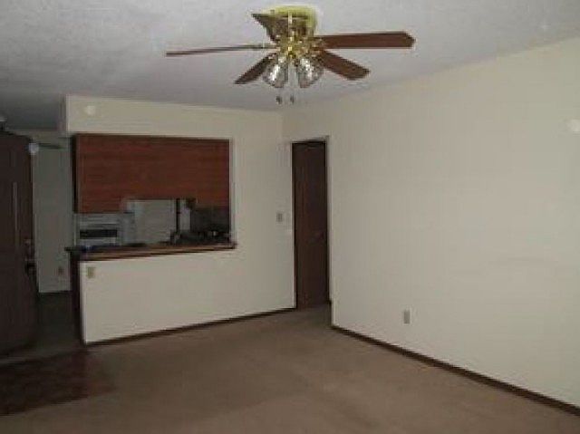 2nd image of 1465 Summergate Pkwy