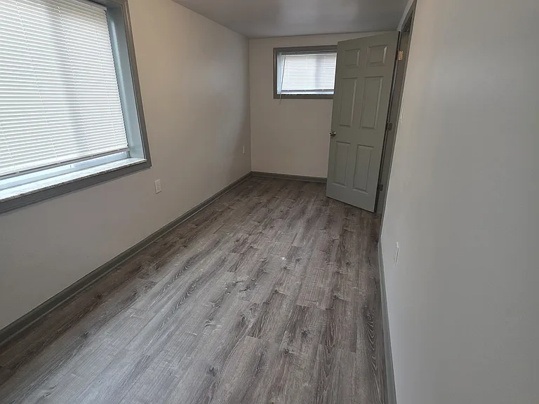 518 George St — Photo 10