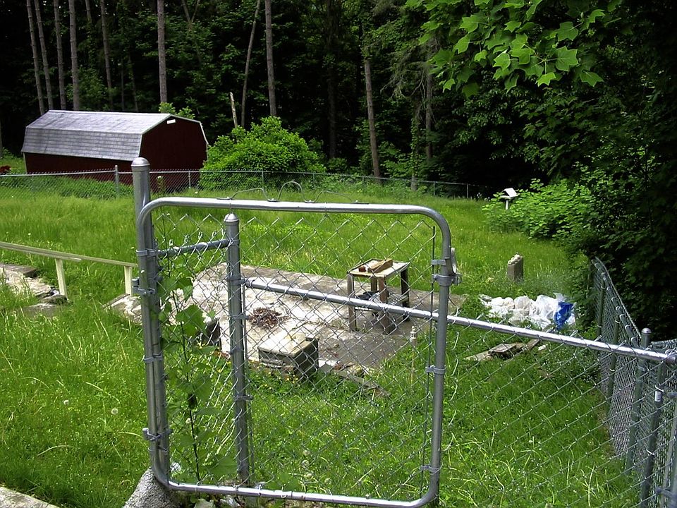 2nd image of 191 Crandall St