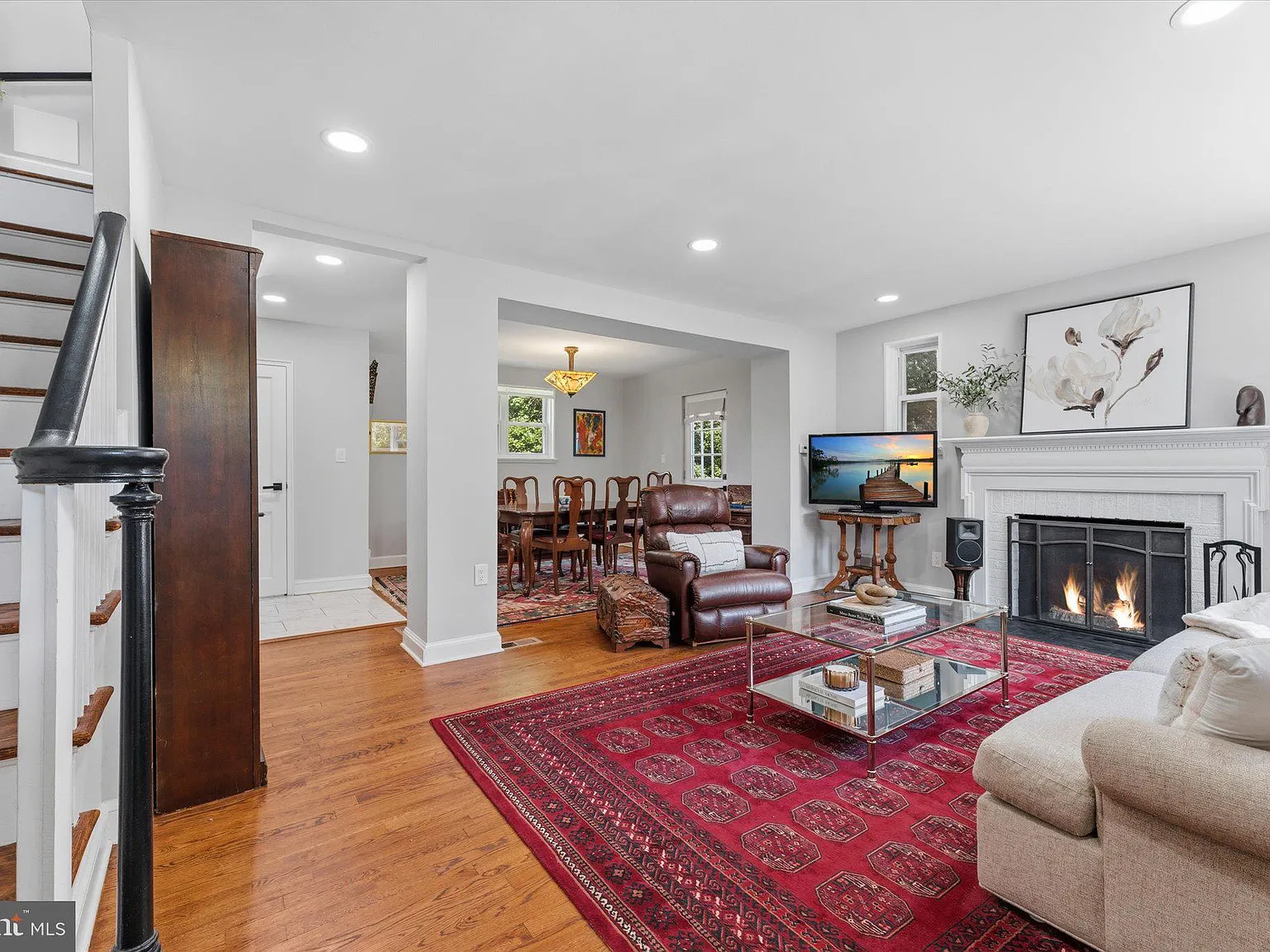 4 bed, 2.5 bath, 1404 sqft, $3,900 — Photo 4