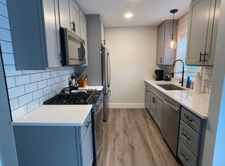 133 Lori Ln, Burlington, VT 05408