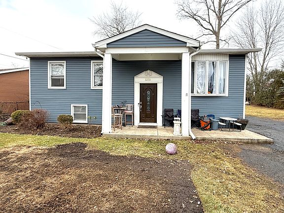2nd image of 1216 N Lakeshore Dr