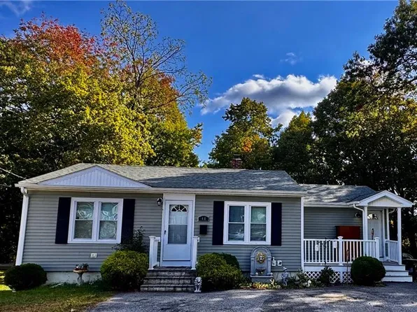 40 Riverdale Ave, West Warwick, RI 02893