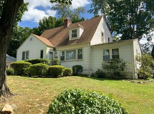 1 Overlook Rd, Ardsley, NY 10502