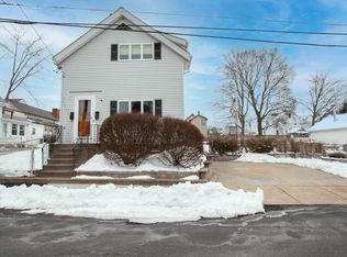18 Cottage St Floor 2, Medford, MA 02155