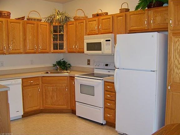 5th image of 8662 Alexandra Dr #6A