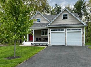 13 Boulder Dr, Newmarket, NH 03857