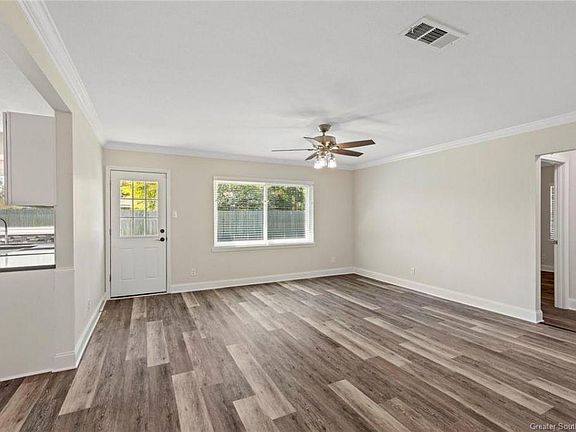 3rd image of 425 Dewald St