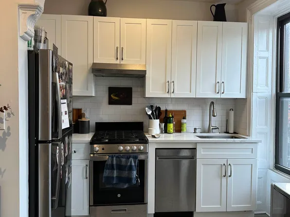 213 5th Avenue image 2 of 19