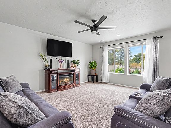 5th image of 4406 S Yankees Way