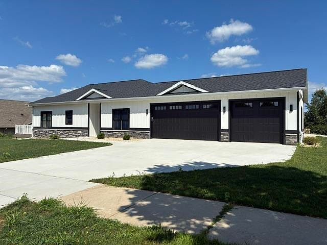 1st image of 217 Dale Dr