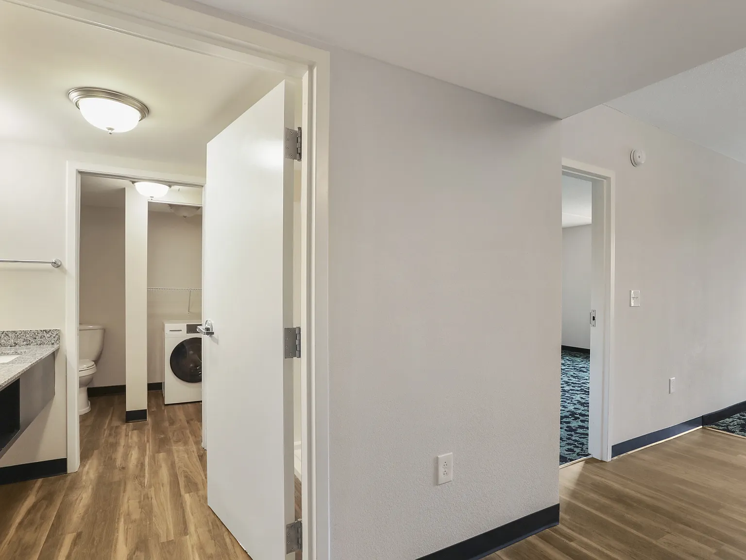 233 Lowe Dr — Photo 3