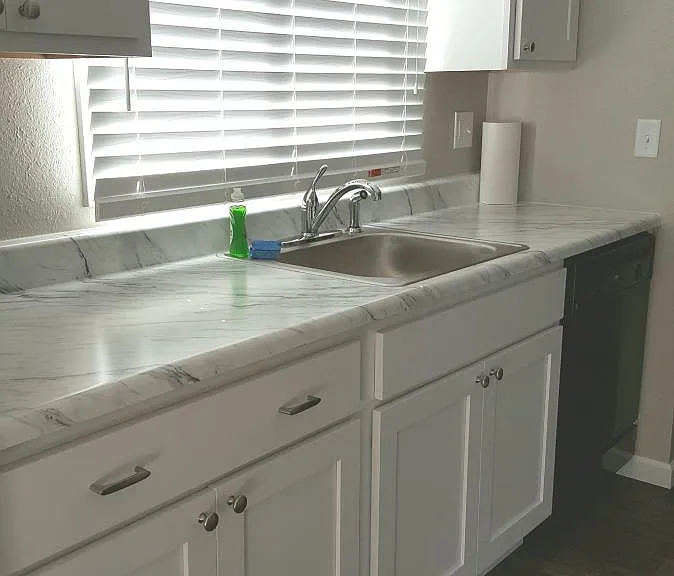 906 Sundown Dr — Photo 3