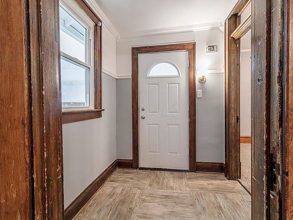 3rd image of 158 N Cedar St