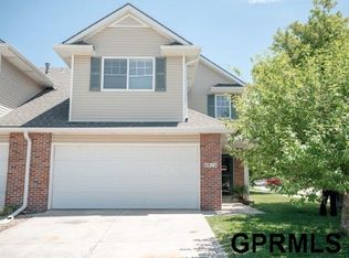 6914 Milan Dr, Lincoln, NE 68526