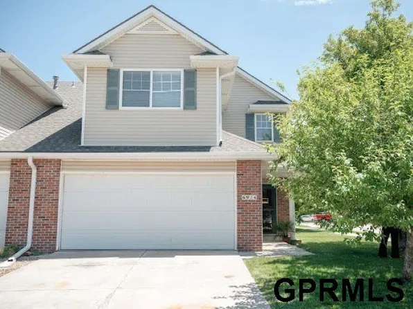 6914 Milan Dr, Lincoln, NE 68526