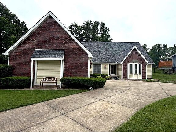3rd image of 9711 Betsy Ross Ln