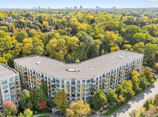 11 William Carson Cres #308, Toronto, ON M2P2G1