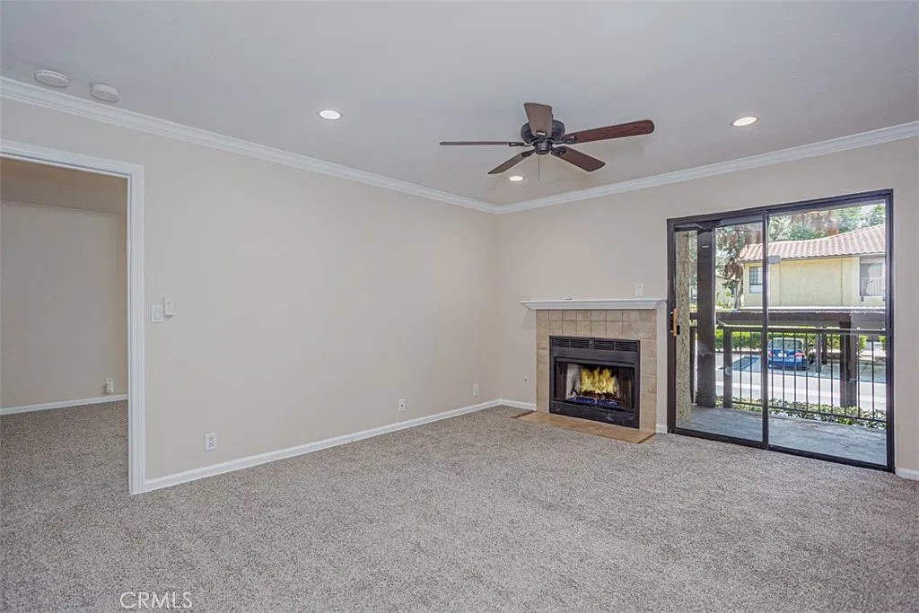 2 bed, 1071 sqft, $3,000 — Photo 1