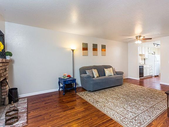 4th image of 455 Winchester Dr