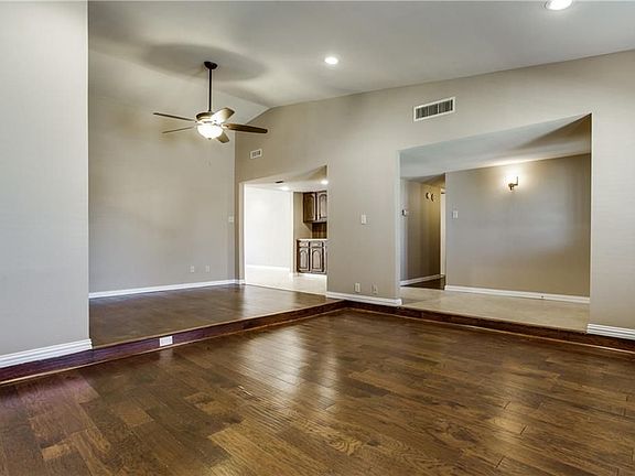 5th image of 4904 Crawford Dr