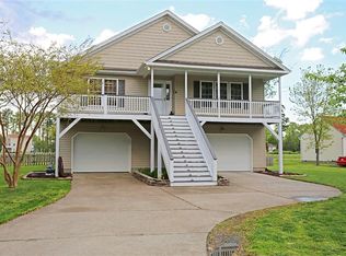 22 Lodge Rd, Poquoson, VA 23662