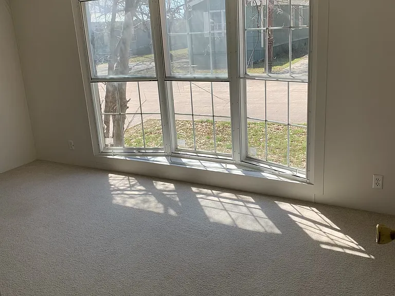 3415 Hunter Rd — Photo 3