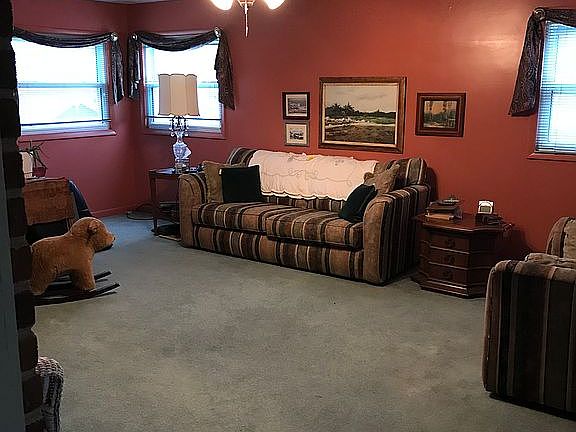 Family room (or 3rd bedroom)