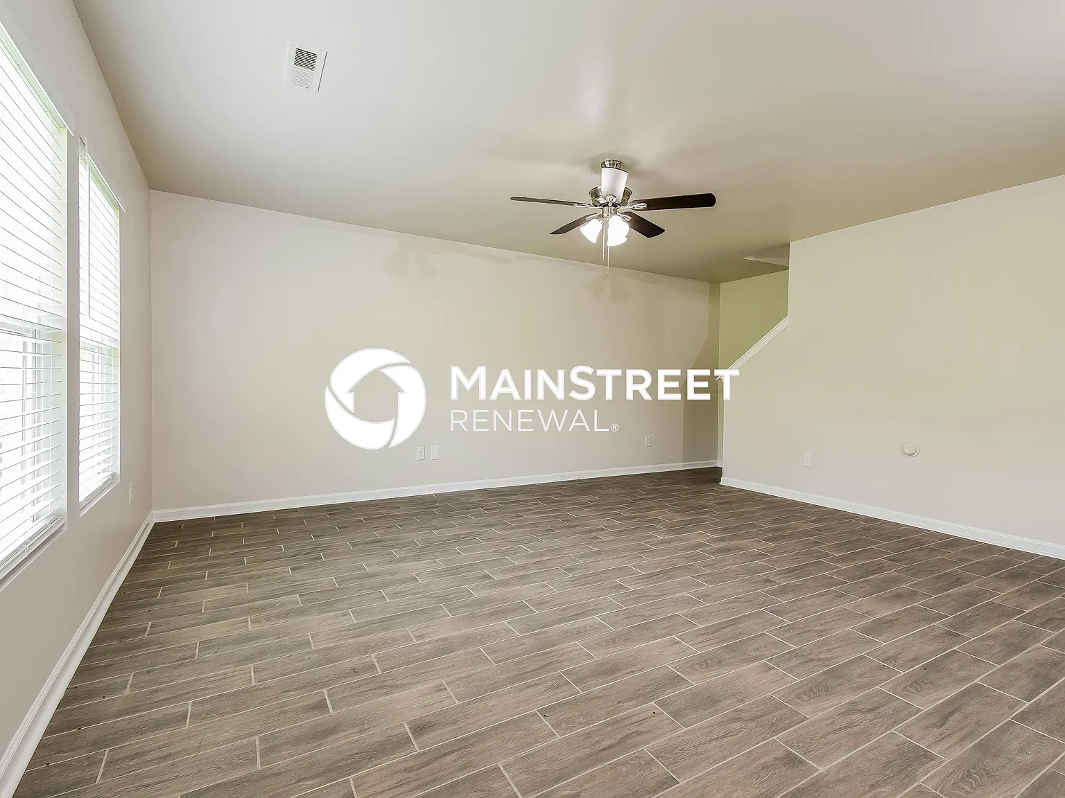 3905 Vershire Ave — Photo 3