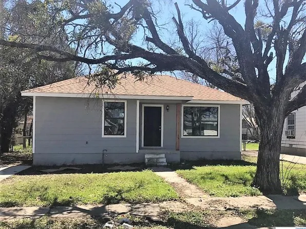 2004 Waco St, Gatesville, TX 76528