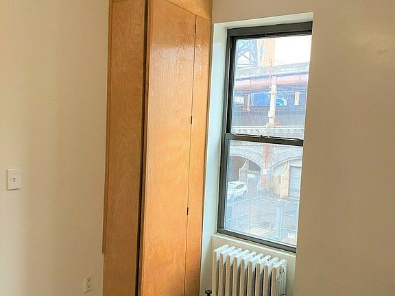 5th image of 1079 1st Ave #7