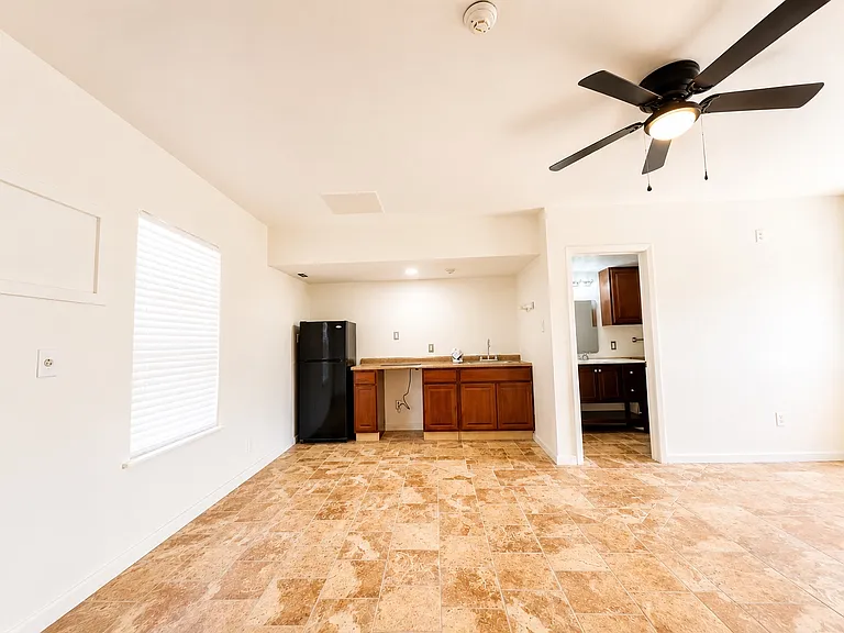 6307 Waddesdon Wood — Photo 2