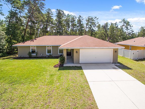 5th image of 611 Marion Oaks Ln