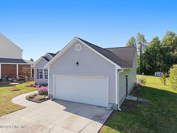 2nd image of 520 Comfort Road