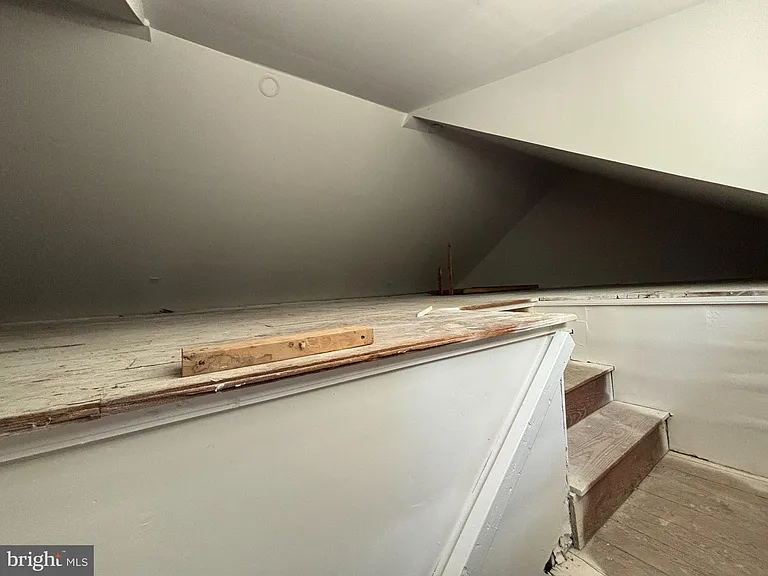 888 Walnut St — Photo 32