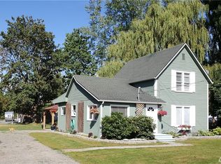 207 W 2nd St, Nooksack, WA 98276