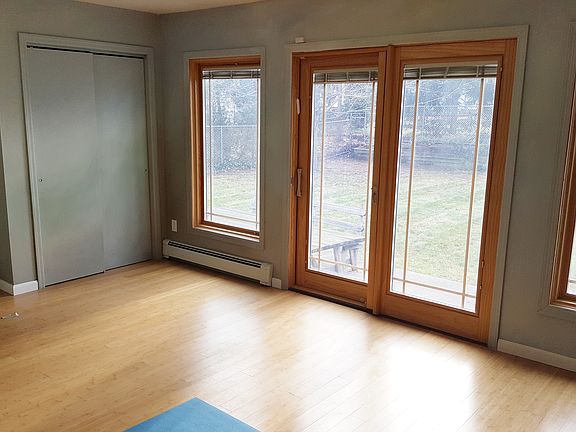 Family Room w/skylights