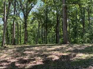 8176 E Twin Oaks Dr, Effingham, IL 62401