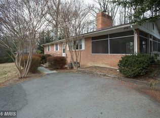 10720 Kelley Dr, Fairfax, VA 22030