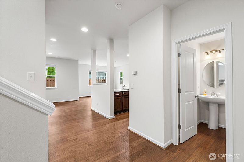 5th image of 4502 31st Avenue SE