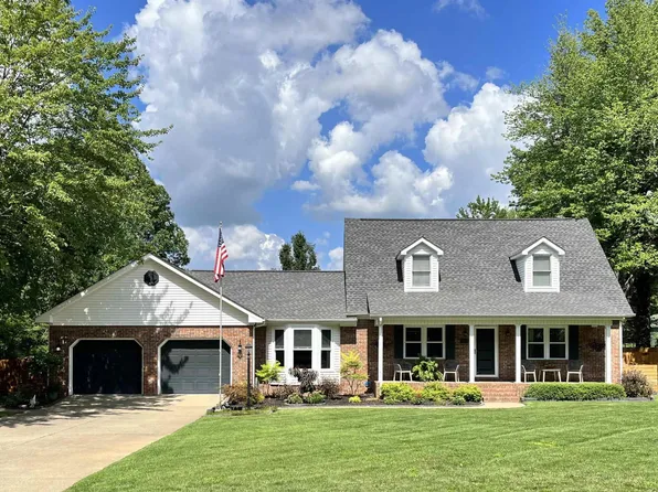 565 Fairview Dr, Paducah, KY 42001