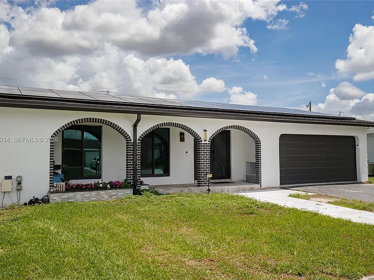 12021 NW 29th Pl — Photo 32
