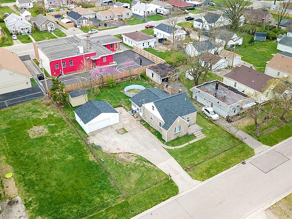 2nd image of 2440 Oneida Dr