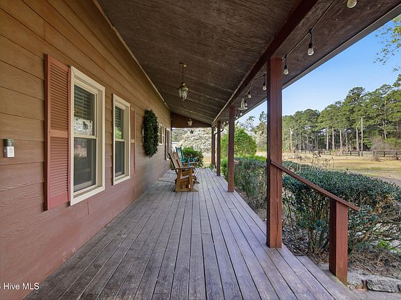 4th image of 449 Montrose Road