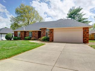 704 W Briarwood Ln, Nixa, MO 65714