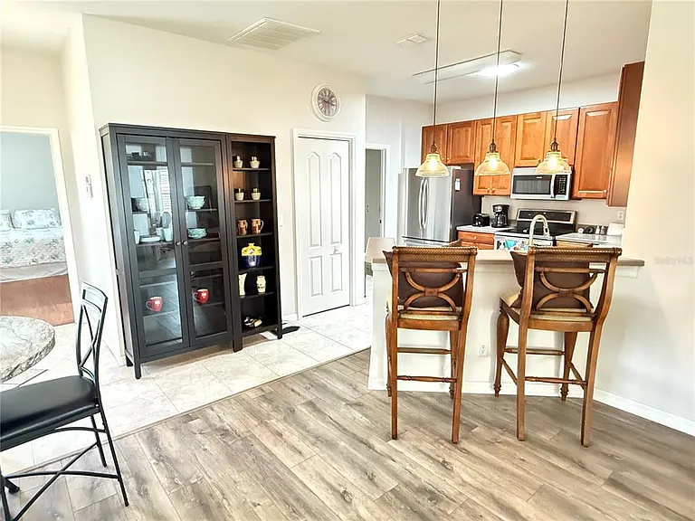 2052 Inverness Greens Dr — Photo 12