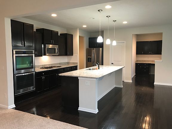 3rd image of 307 E Legend Ct
