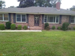 1402 Stonewall St, Dublin, GA 31021